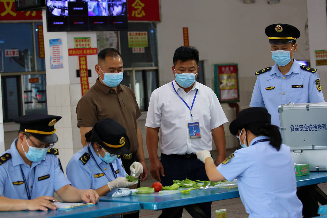 冲刺高考｜“爱心护考”模式开启，各地多举措为考生护航                