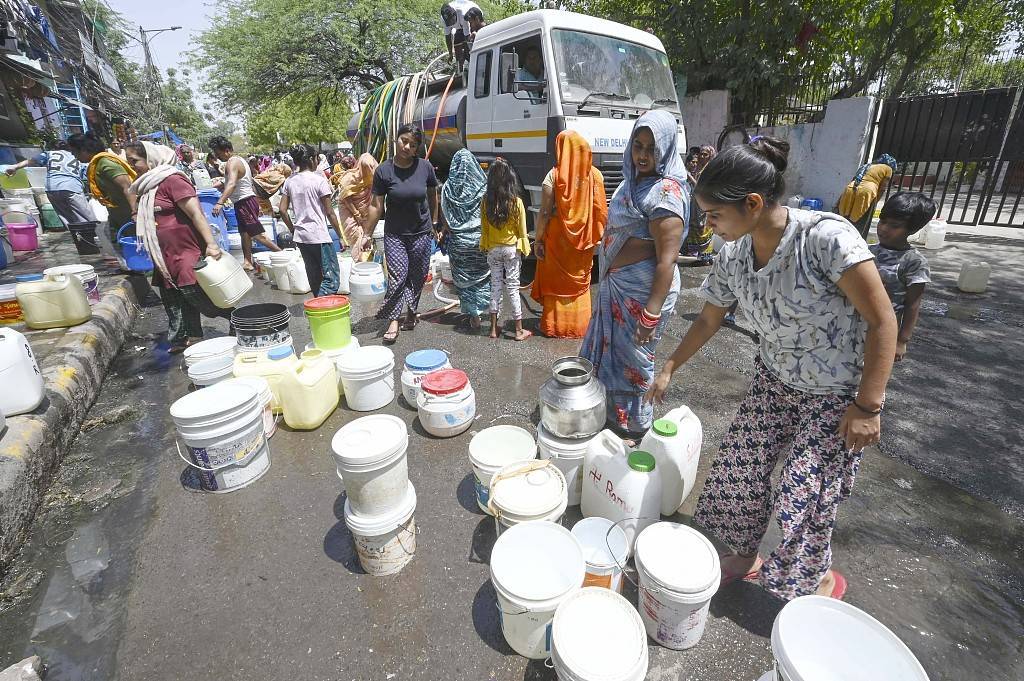 中暑、缺水、不平等和死亡，逼近50℃的印度遭遇严重高温  第3张