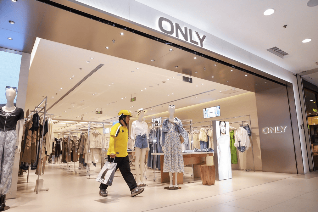 杰克琼斯、ONLY超1400家门店入驻美团闪购 即时零售服饰品类高速增长  第2张