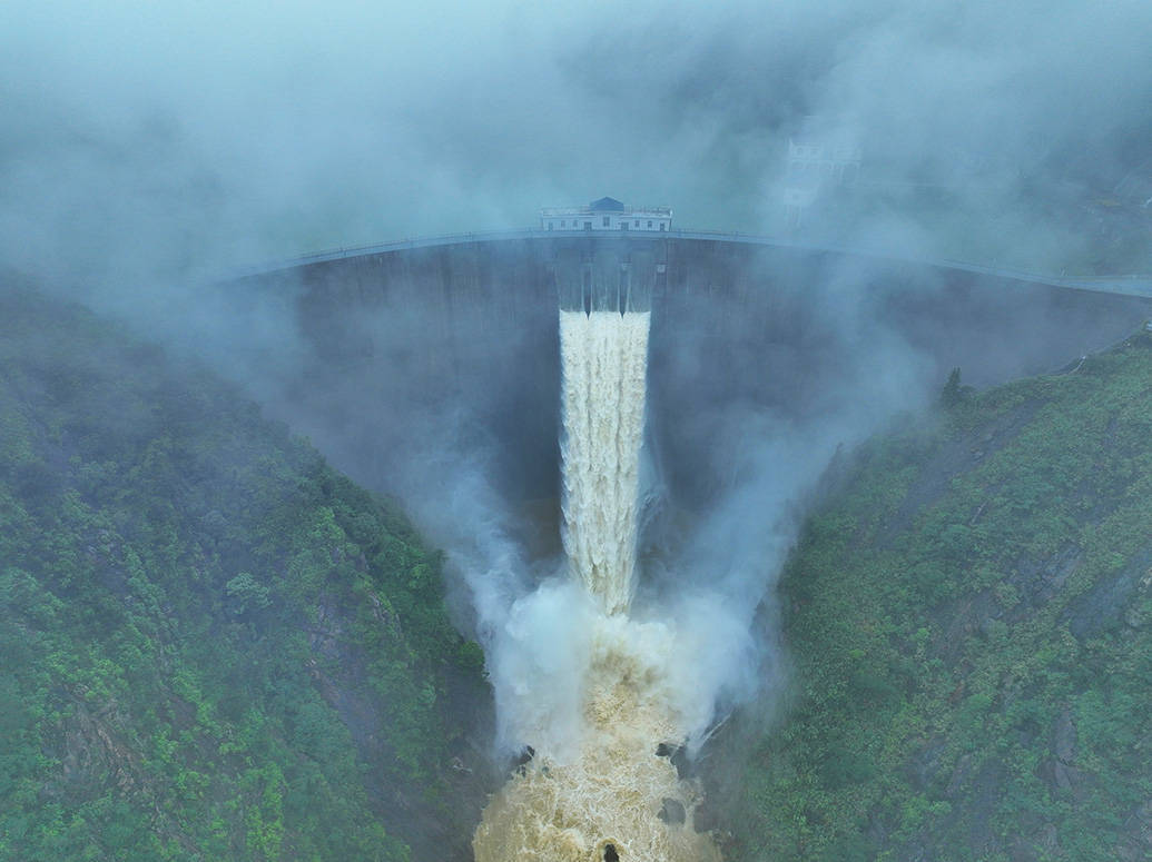 南方强降雨｜桂湘赣等地多座大坝、水库开闸泄洪                