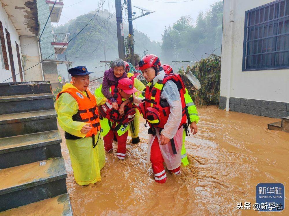 新华全媒+|安徽黄山：多措并举应对强降雨  第3张