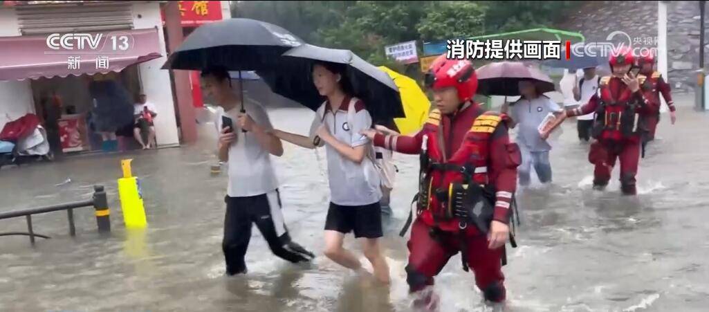 守望相助，传递温暖！致敬暴风雨中的救援力量                