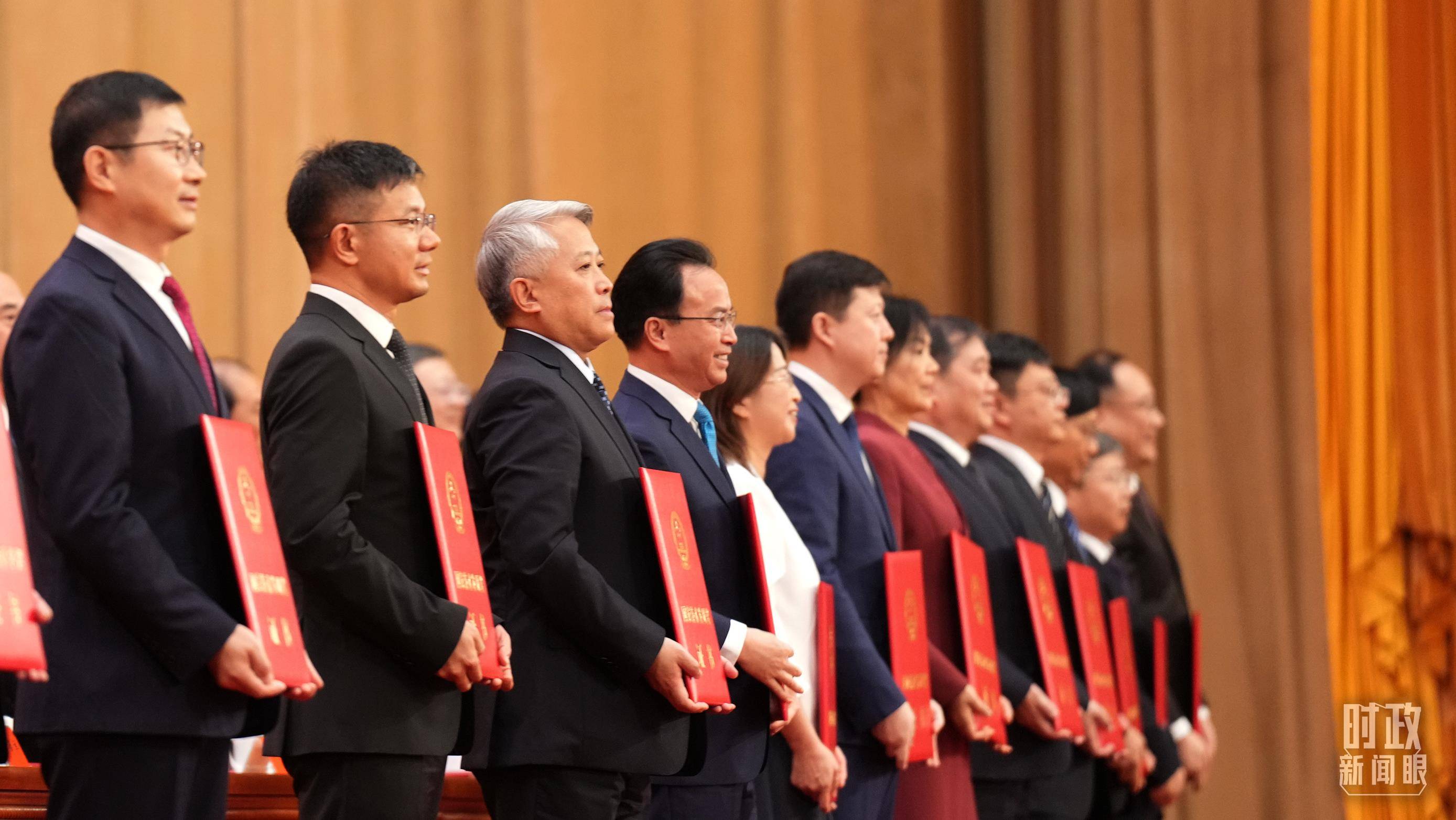 时政新闻眼丨一场科技盛会召开，习近平强调锚定这个战略目标  第12张