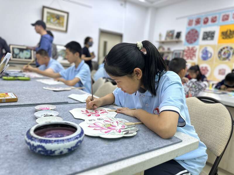 民族团结的种子种在孩子心中                