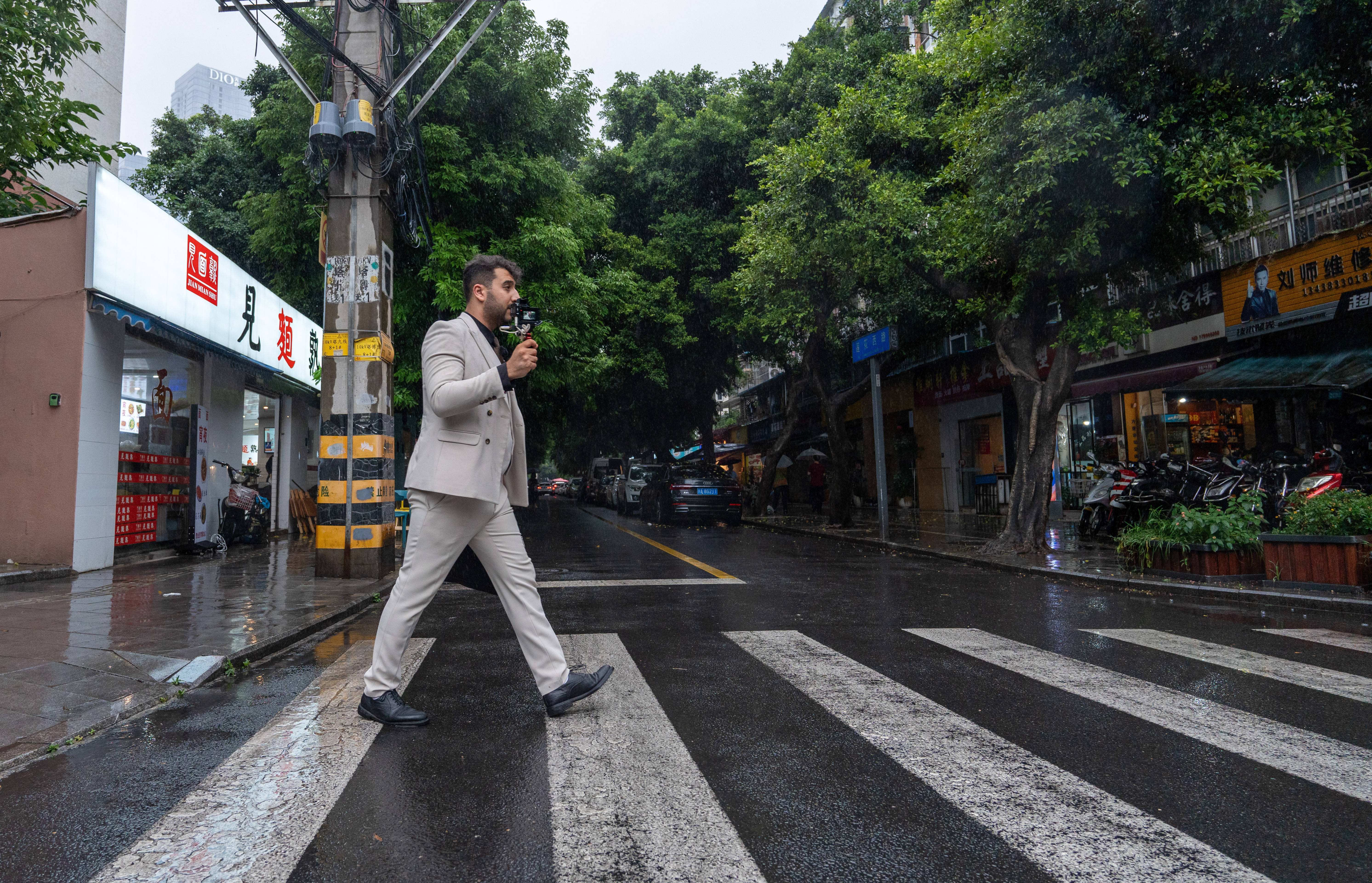 深圳新闻网:今晚澳门必中一肖一码香港-伊拉克小哥成中国美食网红：我是外国人 但我不是外人  第2张