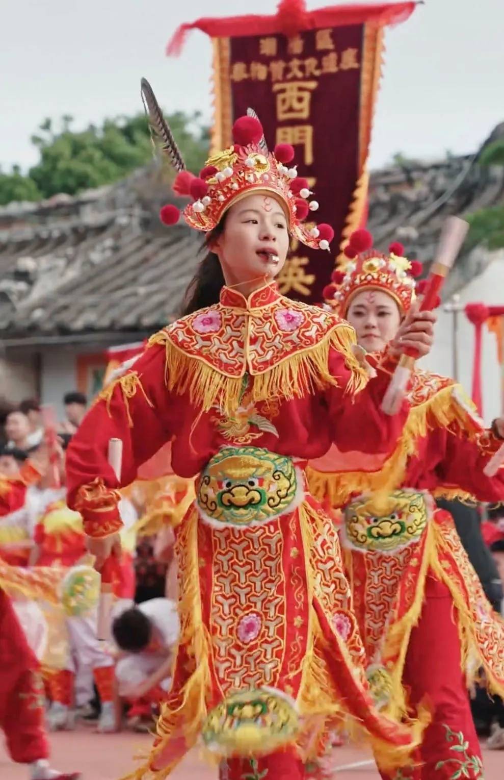 英歌“花木兰”，飒！                