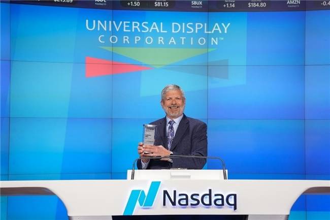 Universal Display Corporation敲响纳斯达克收市钟以纪念成立30周年  第1张