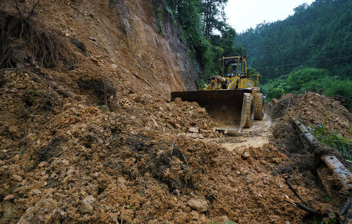 各地各部门坚决贯彻落实习近平总书记对防汛抗旱工作重要指示精神                