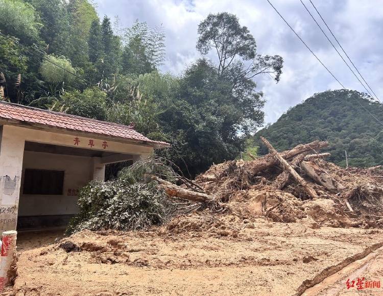 暴雨中的福建山区小镇：一家六口失联超4天，水位“半小时升高两米”                