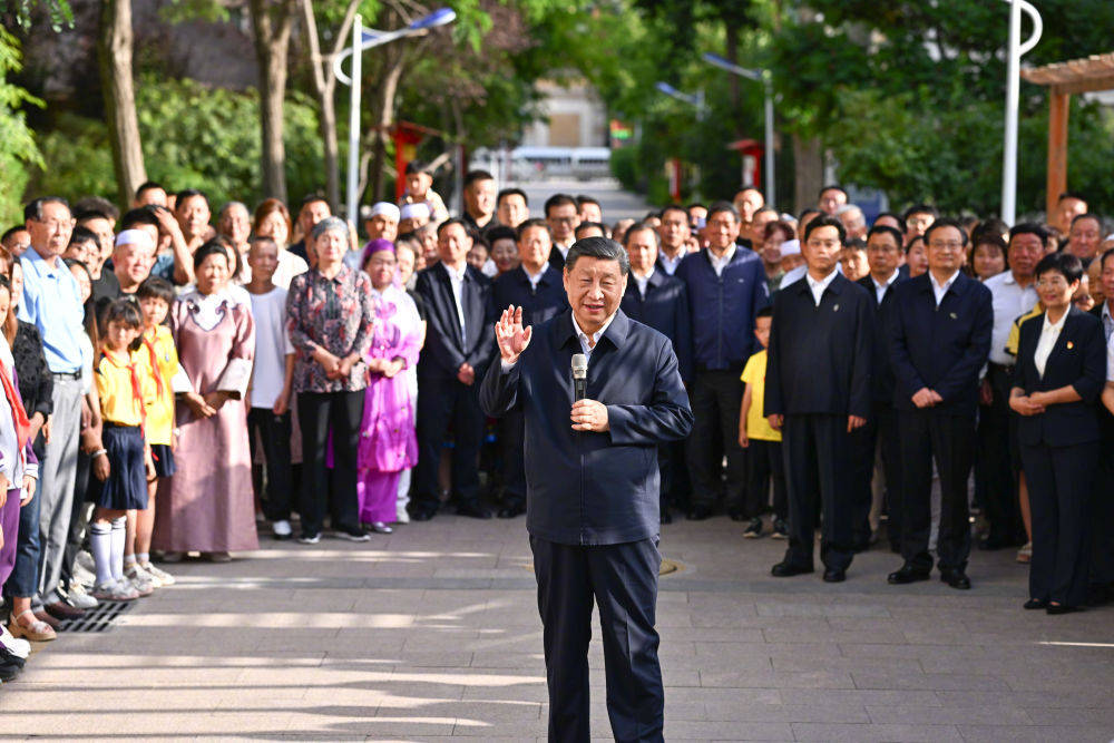 习近平：五十六个民族凝聚在一起就是中华民族共同体  第4张