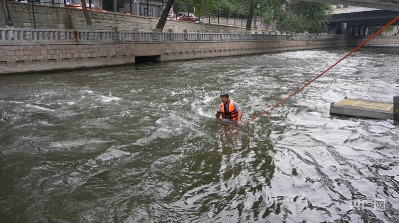 酷暑难耐、汛期来临 在天然河湖水域涉水游玩有哪些安全隐患？  第1张